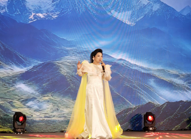 “九九重阳·振奋生存”第七届重阳节公益晚会在京举行